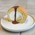 専門学校　福岡ビジョナリーアーツ 【フード】チョコソース付き！米粉のロールケーキ