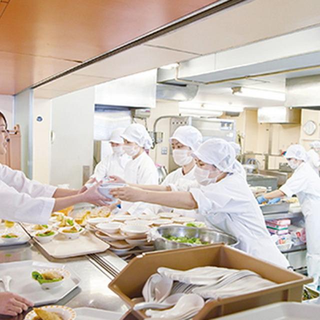 在校生が作った給食を食べよう!