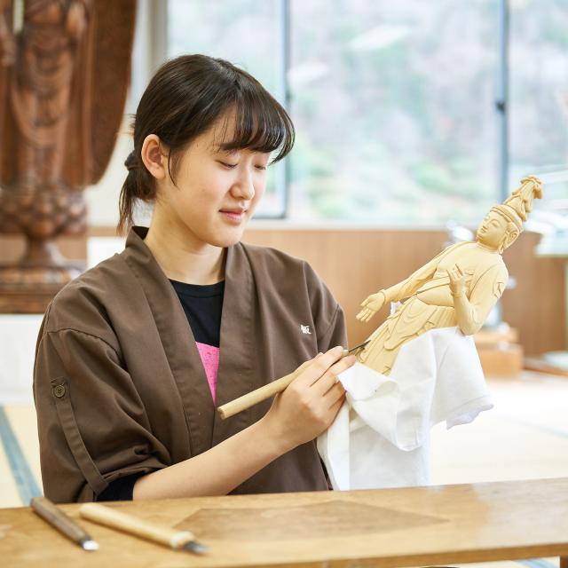 京都伝統工芸大学校 工芸体験キャンパス2018 仏像彫刻1