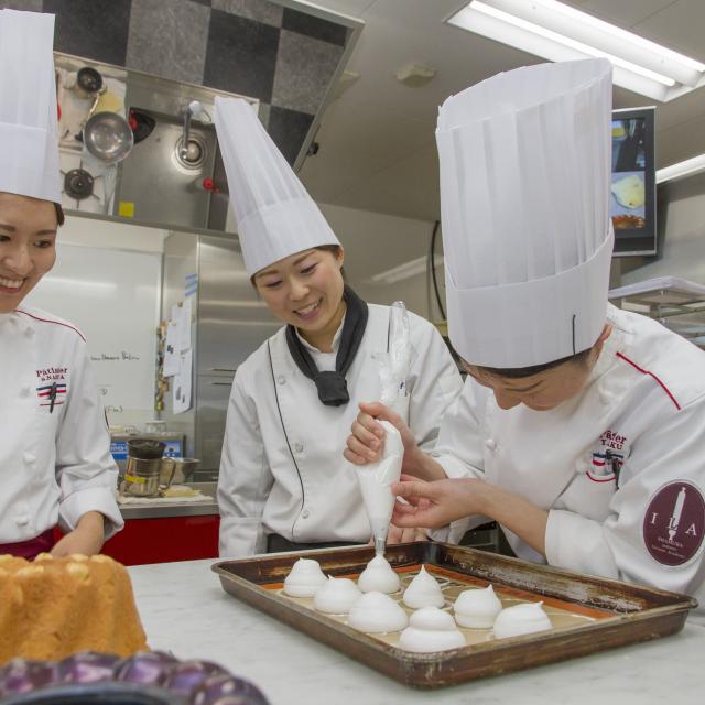 今村学園ライセンスアカデミー 学校見学会（パティシエ科）1