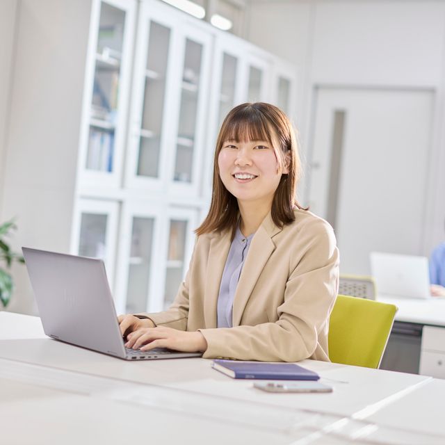 日本ＩＴビジネス公務員専門学校 【 事務・販売・経営 】ビジネススキルに挑戦！2