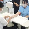 品川介護福祉専門学校 学校説明会【体験授業】シャボンラッピング（手浴）