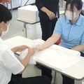 品川介護福祉専門学校 学校説明会【体験授業】シャボンラッピング（手浴）