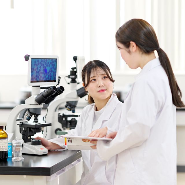 札幌医学技術福祉歯科専門学校 【臨床検査技師科】さまざまな検査を体験してみよう2