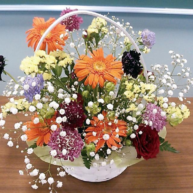 大阪ビジネスカレッジ専門学校 花祭り カラーバリエーション編 アレンジしてみよう!1