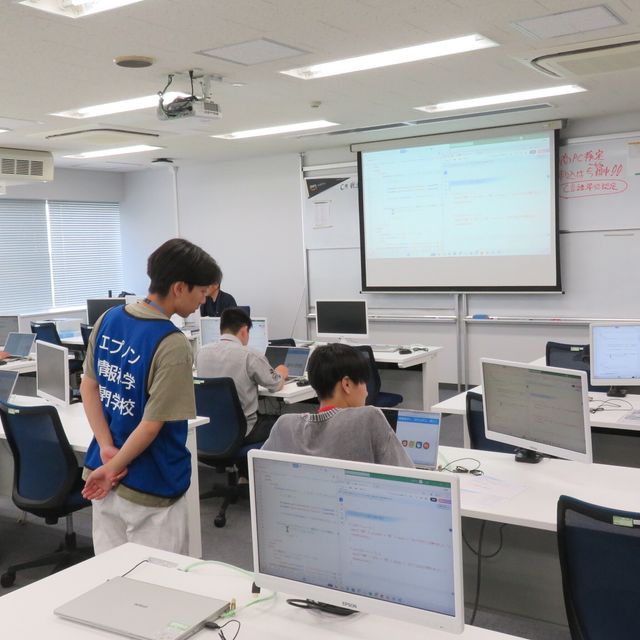 エプソン情報科学専門学校 ランチ付♪JavaScriptプログラミング～ジャンケン～1