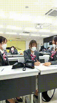 トヨタ名古屋自動車大学校/女性ショールームスタッフ科【スタディ
