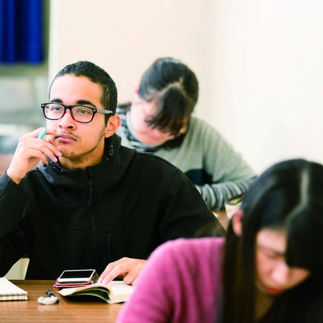 専門学校日本デザイナー学院 留学生説明会1