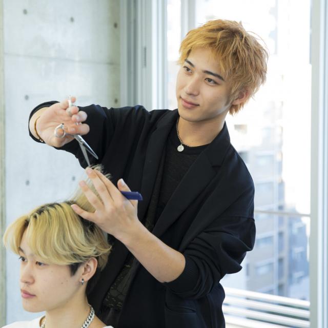 ジェイ　ヘアメイク美容専門学校 マッシュベースのメンズスタイルカット体験☆1
