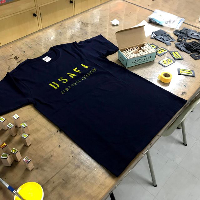 専門学校　札幌デザイナー学院 【ファッション専攻】BOXロゴのTシャツデザイン1