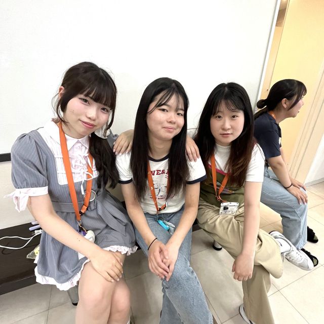 専門学校ビーマックス 【ブライダルホテル学科】カフェスイーツの提供をしてみよう！1