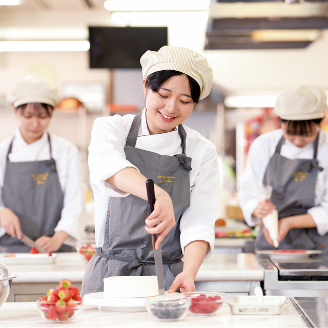 国際ＴＢＣ調理・パティシエ専門学校 【パティシエ】スイーツ・ベーカリーをプロから学ぶ3