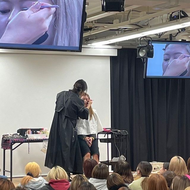 桂ｍａｋｅ‐ｕｐデザイン専門学校 韓国メイクLIVE　～本場韓国のメイクが生で見れる～3