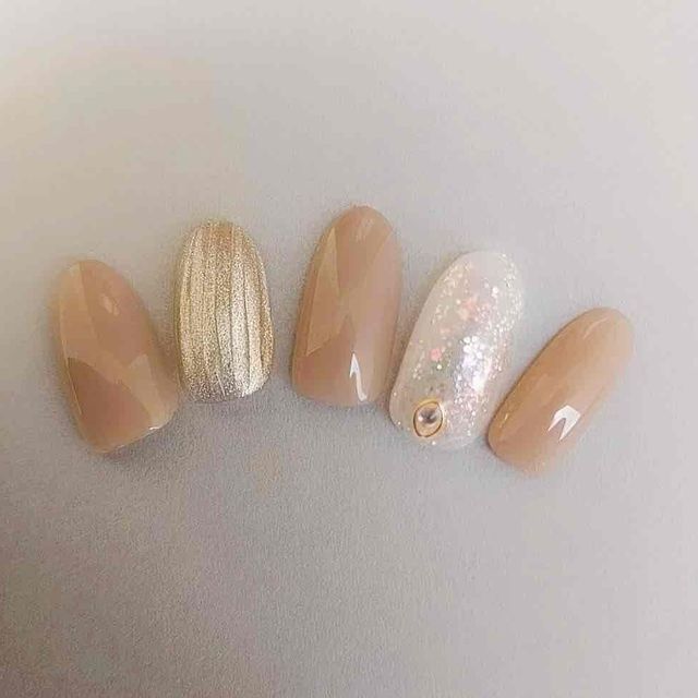 アルファジャパン美容専門学校 ヘアアレンジをしてみよう　マーメイドネイルチップをつくろう1