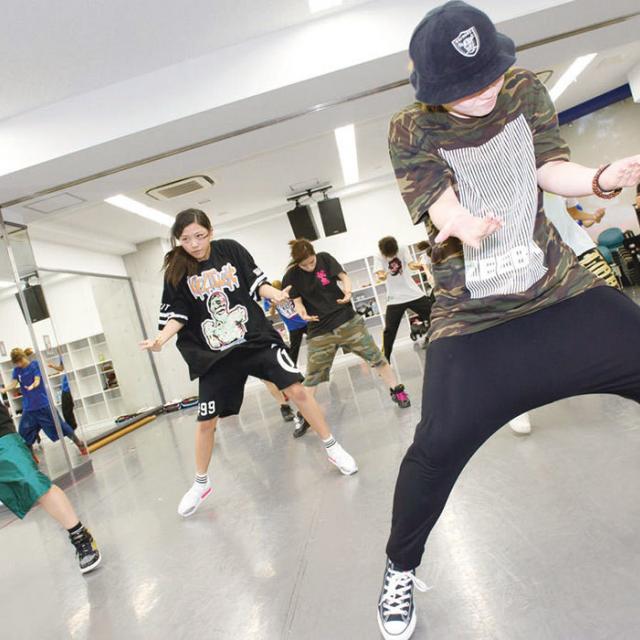 尚美ミュージックカレッジ専門学校 現役ダンサーによるダンスレッスン!プロダンサーを目指せ!1