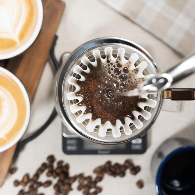 赤堀製菓専門学校 美味しいコーヒの淹れ方講座1